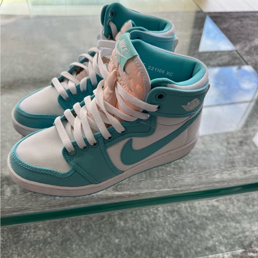 Nike Jordan 1 Retro AJKO Bleached Aqua